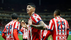 Chivas rescinde contrato de Alan Pulido de común acuerdo