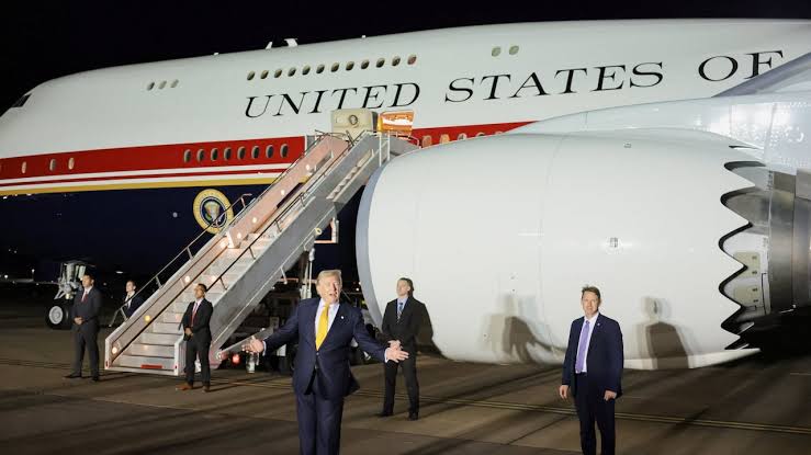 Trump secretly switched planes in Turkey via catering truck to evade Iranian assassination threat, Washington Post reports; White House defends security protocols