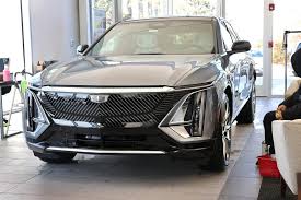 General Motors Stock Analysis: Is GM a Buy Amid Growth and Risks?