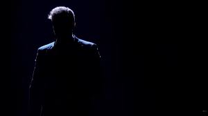 Destapan el control sobre un famoso cantante español antes de salir del armario: 