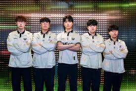 Gen.G secures at least a top-2 finish in the LCK, advancing to Round 2 of the playoffs