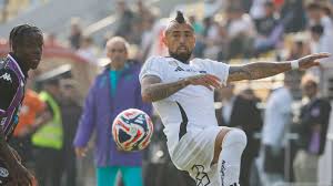 ¡Bomba en Colo Colo! ¿Vidal sentencia el futuro de Cortés? - Imagen principal del artículo