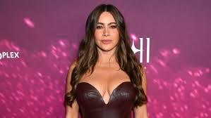 Sofia Vergara's G-String Selfies Heat Up Miami, OG Influencer Jen Selter Stops By & Spring Training Toilets