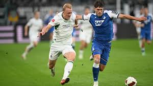 Bundesliga, 6. Spieltag – Sonntag: Gladbach verliert auch Spiel sechs, erste Niederlage für Freiburg — DIE ZEIT