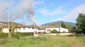 Fiamme sui Monti Pisani: brucia il Faeta