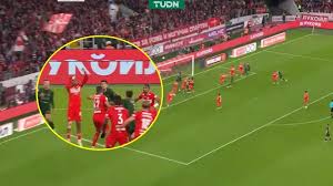 ¡César Montes vuelve a marcar con el Lokomotiv tras la fecha FIFA!