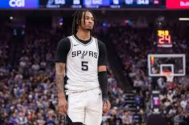 Spurs Players Visit Local San Antonio Shops Before Semifinal Series