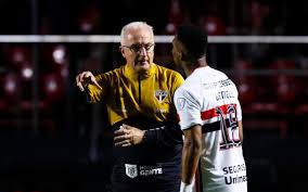 Vai passar no YouTube? Onde assistir a São Paulo x Boston River ao vivo hoje