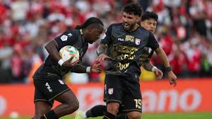 Nahuel Bustos, cómodo y dispuesto por jugar al lado de Hugo Rodallega