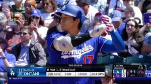 Shohei Ohtani's RBI double extends Dodgers' lead