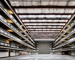 Image of Transparent BIPV skylight atrium