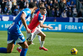 Alavés vs. Espanyol: Kike García Returns to Mendizorroza