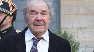 Pierre Perret décontenancé par la mort de sa femme Rebecca : “Je me tue de boulot pour ne pas y penser”