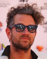 Dan Kelly arrives on the red carpet at the 2010 ARIA Awards at the Sydney Opera House on November 7, 2010 in Sydney, Australia. - Dan%2BKelly%2B2010%2BARIA%2BAwards%2BArrivals%2BDU5ejS12usUl