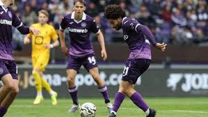 ¡Con miras al Mundial! César Huerta volvió a la titularidad con Anderlecht
