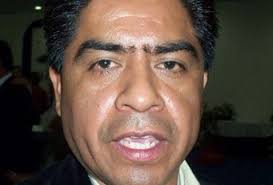 El diputado local del PRD, Salvador Méndez Acametitla aseguró que dejó definitivamente la presidencia estatal del sol azteca para dedicarse de lleno al ... - Salvador-Mendez-renuncia-PRD-Tlaxcala_MILIMA20140103_0349_11