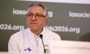 PF desmente 'Veja' ; Padilha aciona Justiça sobre fake news contra Lul