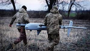 Russia vs Ucraina: ecco chi sta vincendo la guerra dei droni (e come sta messo l'Occidente)