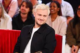 Jeff Panacloc bientôt papa pour la 3e fois, sa future femme Charlotte enceinte de leur premier enfant