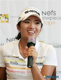 Bo Mee Lee is the KLPGA&#39;s leading player this year. First of all, there have always been capable Korean golfers who have chosen to play full time on the ... - bomi_nefs09_rd3press2