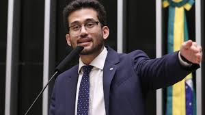 CCJ da Câmara aprova proposta que limita valor do IPVA