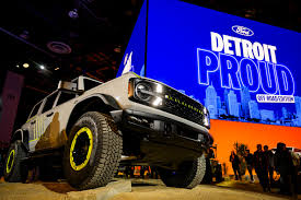 Howes: Detroit Three stomp gas on new Golden Age at auto show
