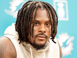 Dolphins’ Malik Willis growing as quarterback and leader in training camp