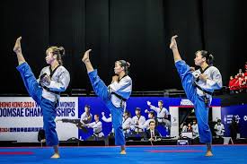 Việt Nam giành 2 huy chương vàng taekwondo thế giới