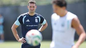Posible formación de Argentina ante Austria: los intocables de Scaloni y el dilema Almada