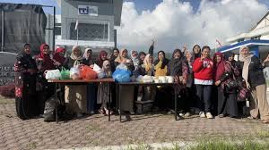 RRI Kendari Menjadi Sorotan Saat DWP RRI Gelar Aksi Berbagi Takjil di Berbagai Daerah