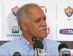 Raimundo Queiroz não é mais o diretor de futebol do vitória (Foto: Imagens/TV Bahia) - raimundoqueiroz_620390_04112012_coltiva
