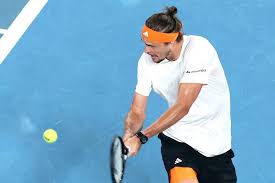 Zverev acaba com festa de Tien e garante 10ª semi de Grand Slam