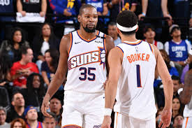 Kevin Durant Credits 'Teammates Who Passed Me the Ball' After Scoring 29K 
Points