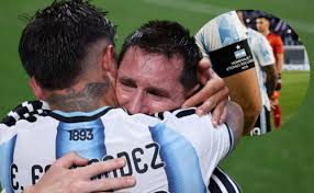 Por qué Argentina lucirá un brazalete negro en su camiseta durante el partido contra Suiza