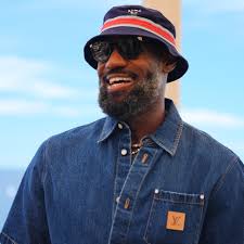 Pickleball Player Links LeBron James with Tom Dundon, Trail Blazers in Free Agency