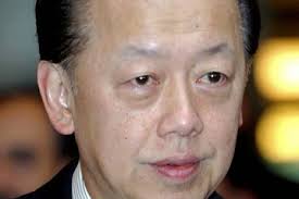 Another incremental move by Malaysian billionaire Quek Leng Chan to raise his stake in Bank of East Asia Ltd. is reigniting speculation of the bank&#39;s future ... - OB-MS477_quek_E_20110224004456