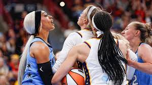 Dijonai Carrington and Sophie Cunningham during a WNBA game