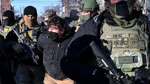 Equador diz que agente do ICE tentou invadir consulado em Minneapolis