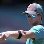 Australia toss bowl against England