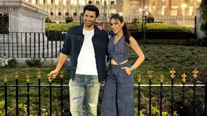 Sara Ali Khan, Aditya Roy Kapur turn foodies in Bengaluru with quirky rhyme jam