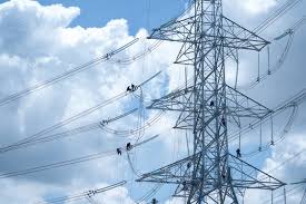 When will power be restored after winds in northern Colorado?
