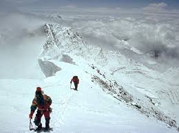 Risultati immagini per scalata in solitaria everest IMMAGINI
