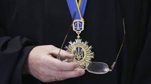 Результат пошуку зображень за запитом "теперь будут выбирать судей"