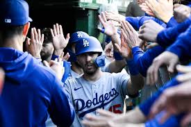 Giants Sign Austin Barnes to Minor League Deal