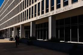 Elizabeth Warren Dey Call Education Secretary McMahon Make She Resign