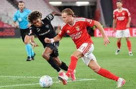 Benfica cede empate ao Académico de Viseu em estreia no Português
