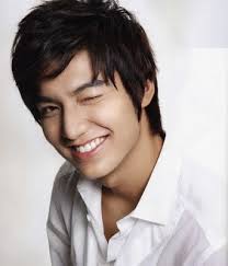 Hasil gambar untuk foto lee min ho