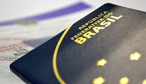 Governo reduz pela metade taxas de emissão de passaportes no Exterior