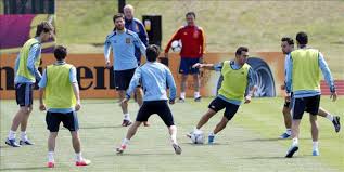 estructura, entrenamiento, futbol, sesion, partes, calentamiento, parte principal, informacion, vuelta a la calma, enfriamiento