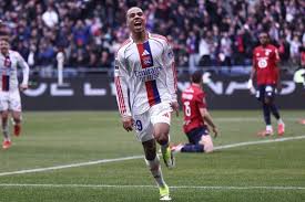 Le premier but de Noah Nartey avec l'OL contre le LOSC en vidéo